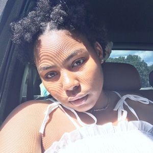 Meet your Posher, Mckenzie